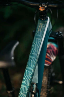 Geo Deco Frame Keeper -Tool Vantage Shop ground keeper geo deco frame keeper 411858 11